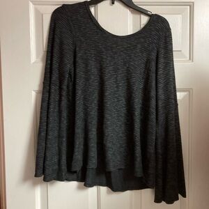 NWT Moa moa long sleeve shirt size L charcoal color lines